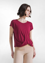 Lade das Bild in den Galerie-Viewer, Yoga Shirt aus Viskose - Deha