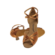 Lade das Bild in den Galerie-Viewer, Lateintanzschuh in dark tan Satin - Diamant
