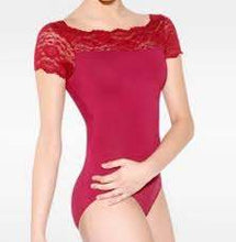 Lade das Bild in den Galerie-Viewer,  SoDanca-Trikot mit Spitze. Elegantes Design für Ballett, Modern, Contemporary, Yoga, Pilates und div. Fitnessaktivitäten, sowie für Flamenco, Standard etc.
